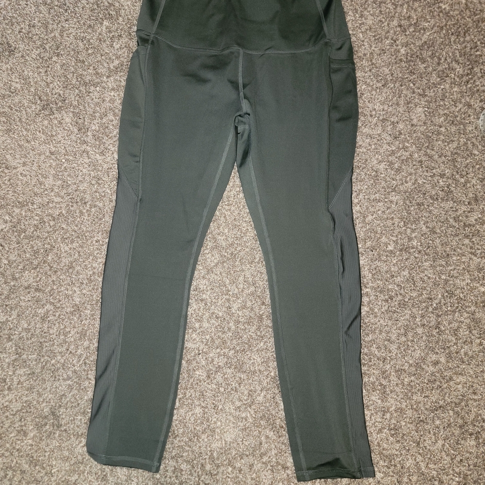 LegEnd Dark Green High-Waist Leggings With Pockets